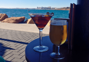 restaurante en primera linea en cabo roig vista al fondo de campoamor