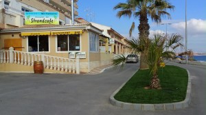 restaurante strandcafe en primera linea