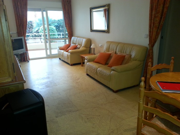 apt1 en Cabo Roig Salón luminoso